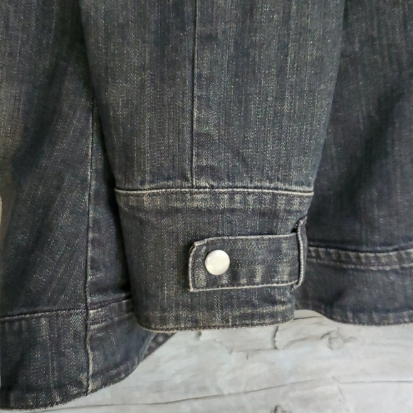 SIZE 10 TALBOTS BLACK WASHED OUT JEAN JACKET - Picture 8 of 9